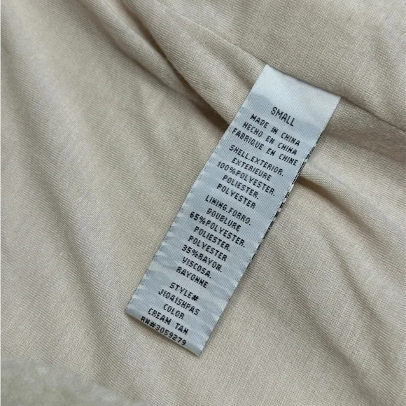 ALTAR’D STATE Women’s Size Small Cream Colored Sherpa Pocketed Vest - Picture 7 of 7